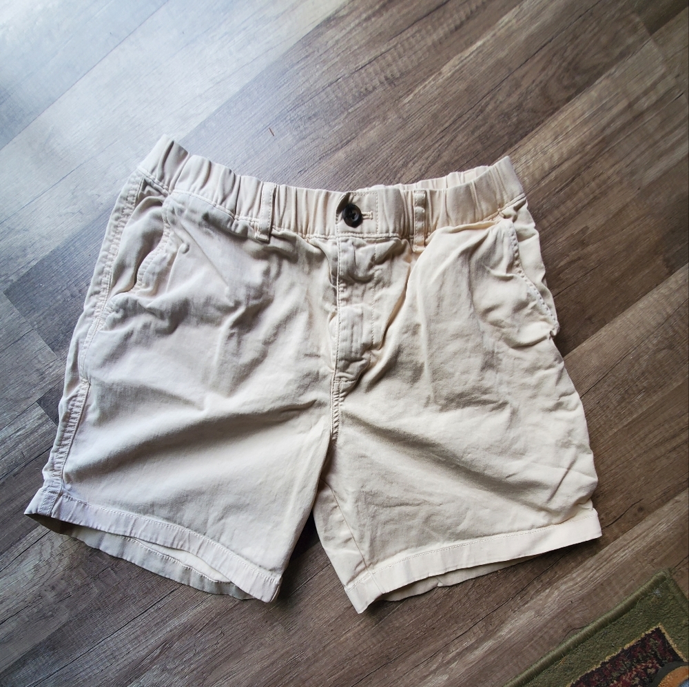 7" Bear Bottom tan shorts